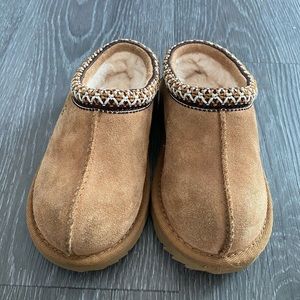 UGG Slip on Girls size 10